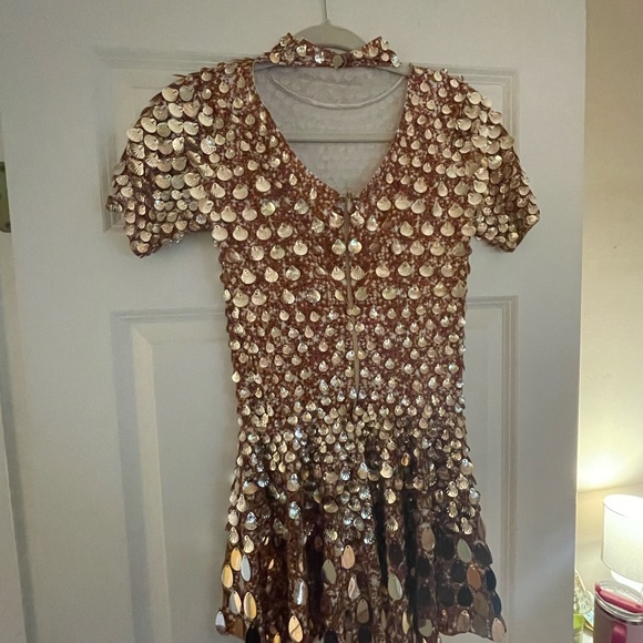 the party edition london NALA dress in rose gold - Picture 3 of 6